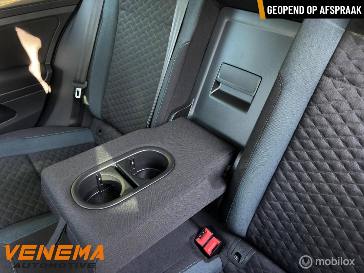 Volkswagen Golf VW Golf 1.5 TSI 150pk DSG IQ.DRIVE |1e Eig.|Pano |Dealer