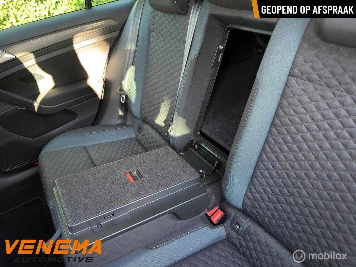 Volkswagen Golf VW Golf 1.5 TSI 150pk DSG IQ.DRIVE |1e Eig.|Pano |Dealer
