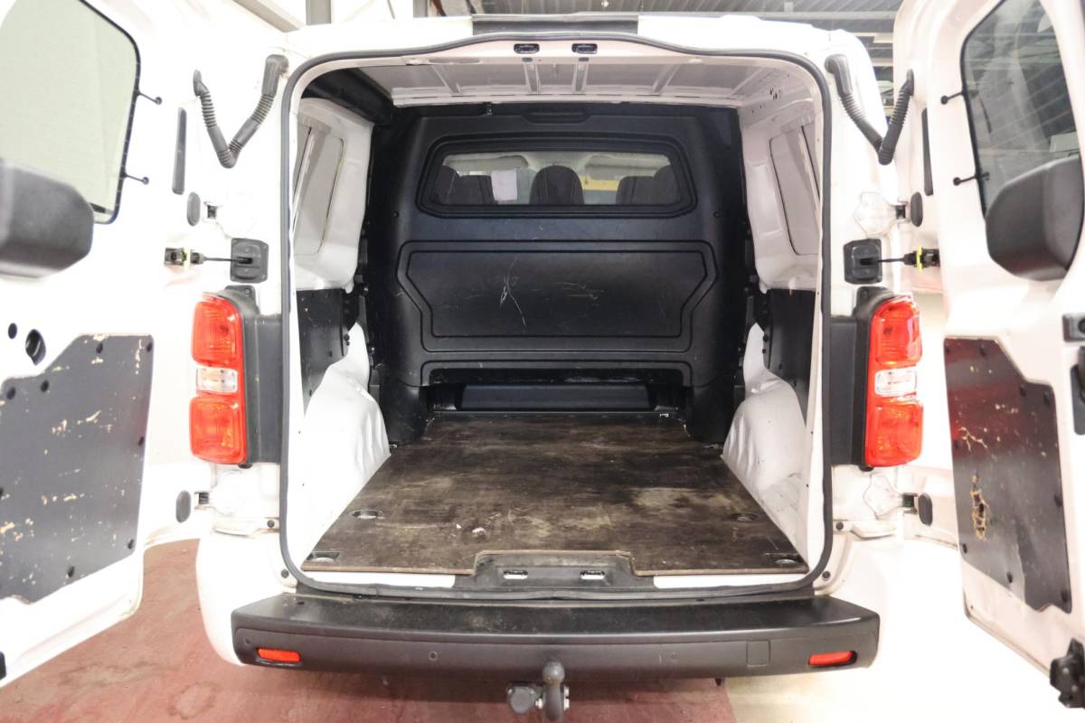 Opel Vivaro Opel Vivaro 2.0 CDTI L3H1 LANG DC DUBBEL CABINE AUTOMAAT