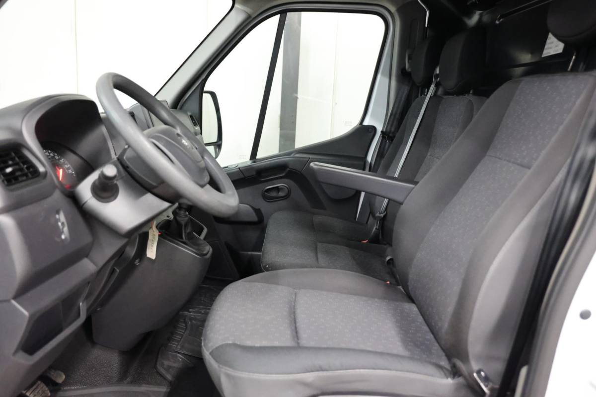Opel Movano Opel Movano 2.3 Turbo L3H2 POST NL SCHAPPEN