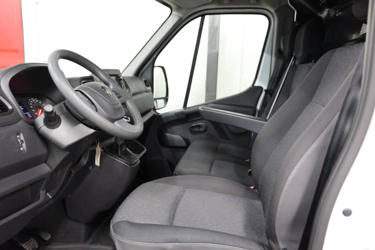 Opel Movano Opel Movano 2.3 Turbo L3H2 POST NL SCHAPPEN