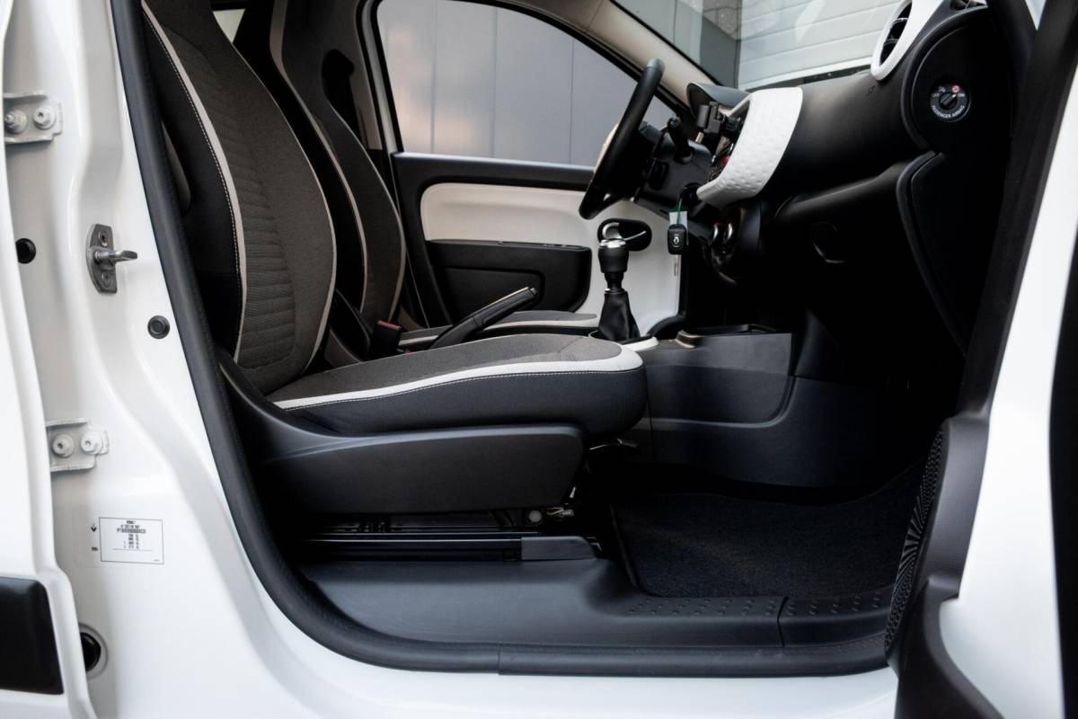 Renault Twingo Renault Twingo 1.0 SCe Limited|INCL. NW APK|AIRCO|5-DRS|BLUETOOTH