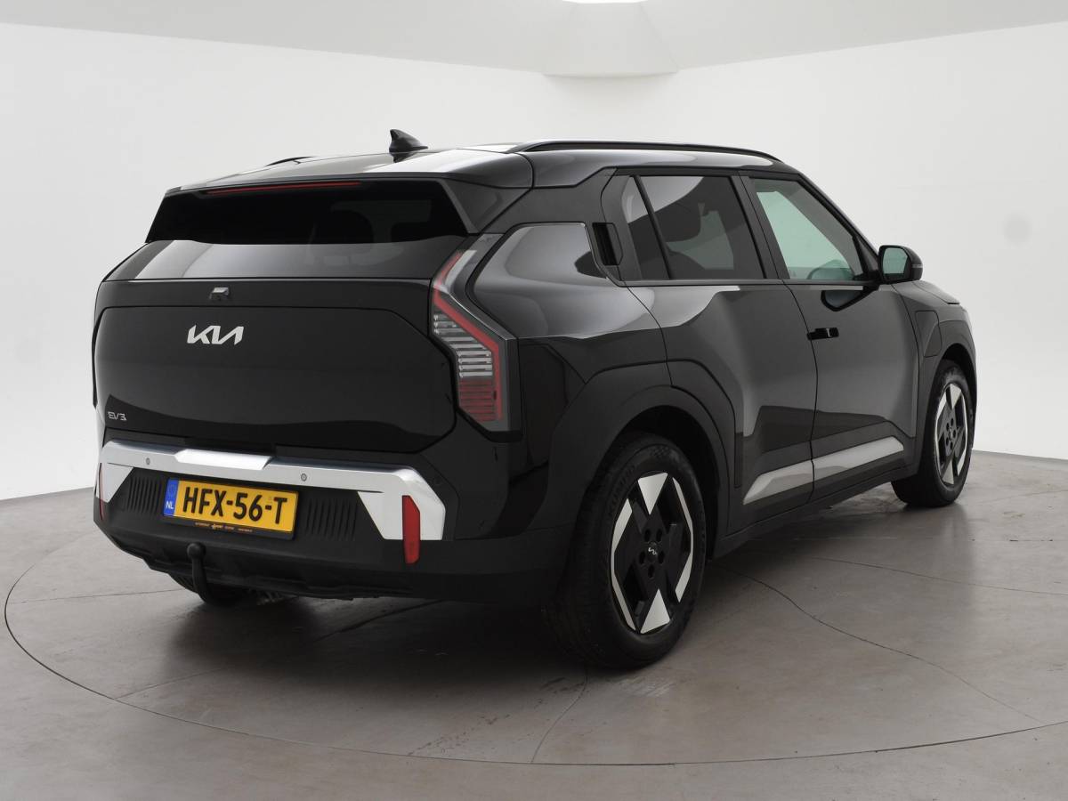 Kia EV3 Kia EV3 Plus 58.3 kWh 204 PK + STUURVERW. | STOELVERW. | TREKHAAK | SOH 100% | ADAPTIVE CRUISE | CAMERA