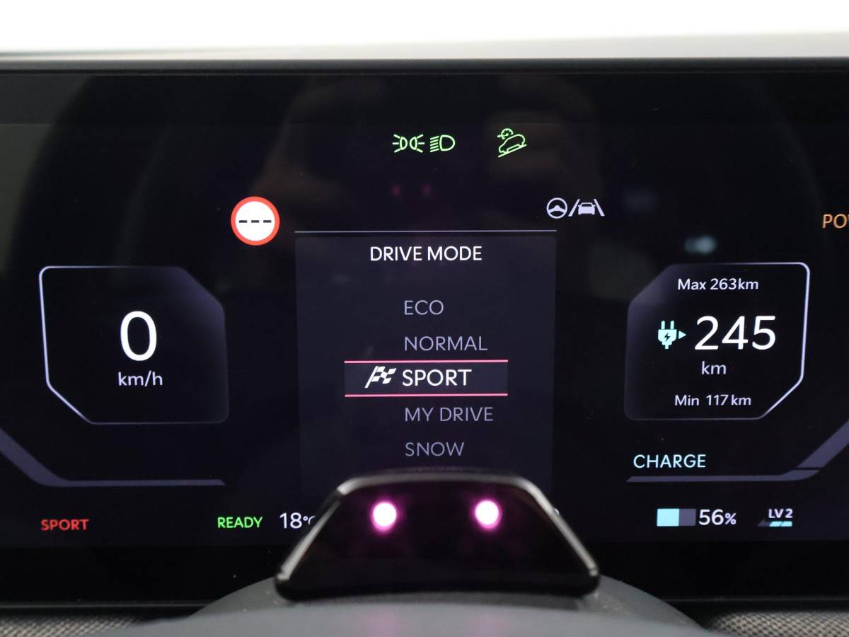 Kia EV3 Kia EV3 Plus 58.3 kWh 204 PK + STUURVERW. | STOELVERW. | TREKHAAK | SOH 100% | ADAPTIVE CRUISE | CAMERA