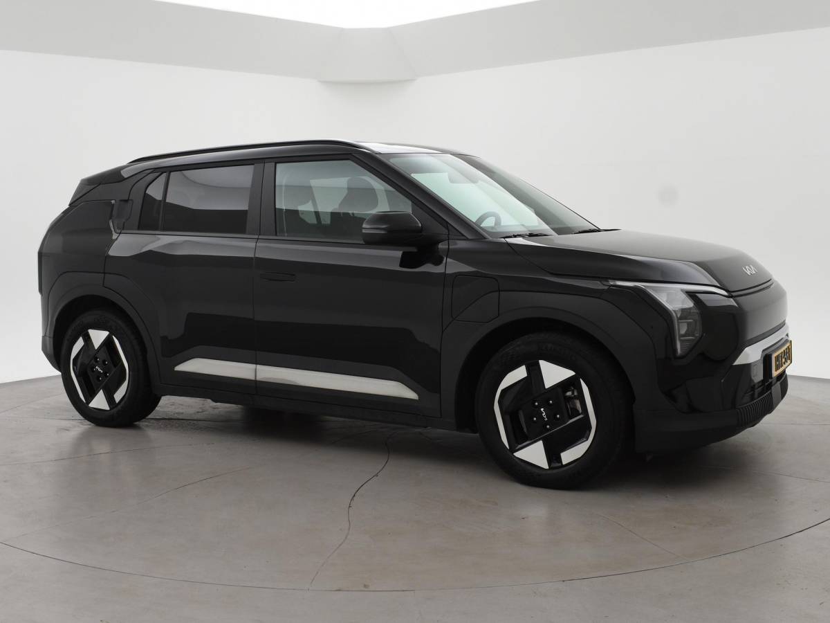 Kia EV3 Kia EV3 Plus 58.3 kWh 204 PK + STUURVERW. | STOELVERW. | TREKHAAK | SOH 100% | ADAPTIVE CRUISE | CAMERA