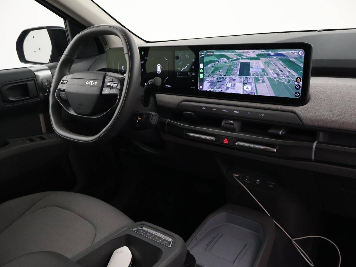 Kia EV3 Kia EV3 Plus 58.3 kWh 204 PK + STUURVERW. | STOELVERW. | TREKHAAK | SOH 100% | ADAPTIVE CRUISE | CAMERA