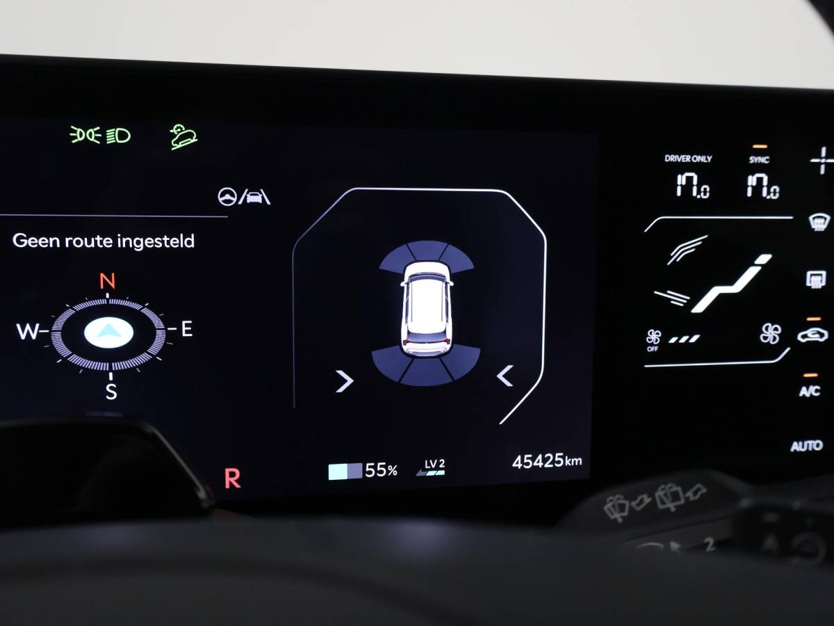 Kia EV3 Kia EV3 Plus 58.3 kWh 204 PK + STUURVERW. | STOELVERW. | TREKHAAK | SOH 100% | ADAPTIVE CRUISE | CAMERA