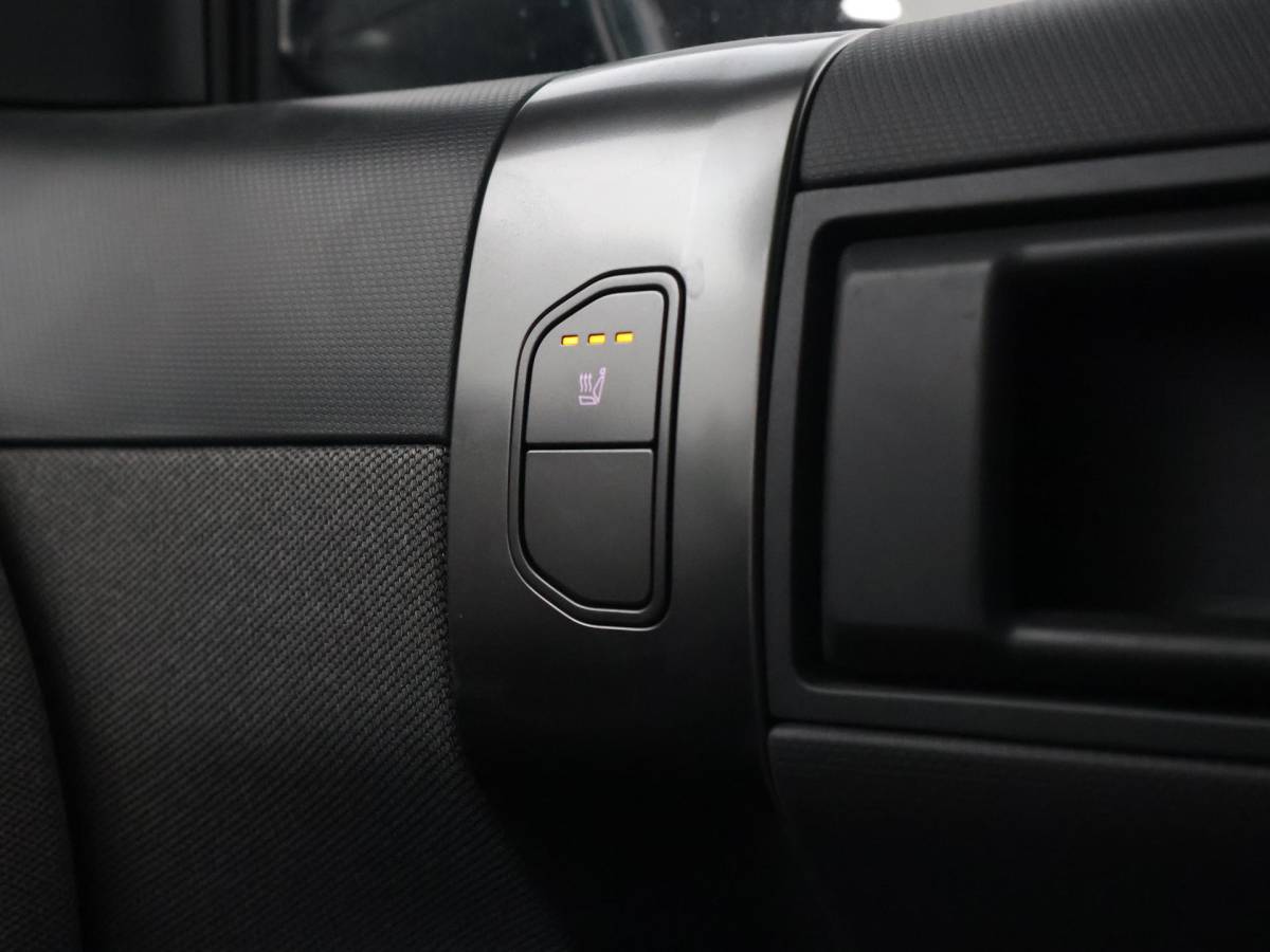 Kia EV3 Kia EV3 Plus 58.3 kWh 204 PK + STUURVERW. | STOELVERW. | TREKHAAK | SOH 100% | ADAPTIVE CRUISE | CAMERA