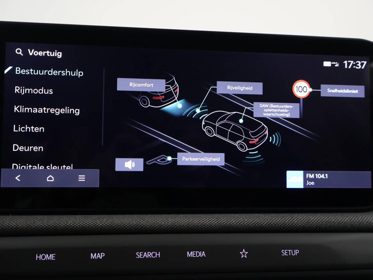 Kia EV3 Kia EV3 Plus 58.3 kWh 204 PK + STUURVERW. | STOELVERW. | TREKHAAK | SOH 100% | ADAPTIVE CRUISE | CAMERA