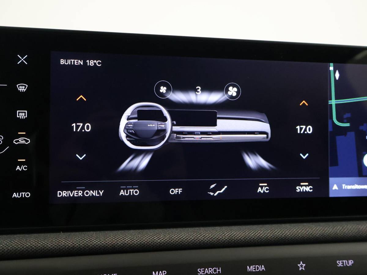 Kia EV3 Kia EV3 Plus 58.3 kWh 204 PK + STUURVERW. | STOELVERW. | TREKHAAK | SOH 100% | ADAPTIVE CRUISE | CAMERA