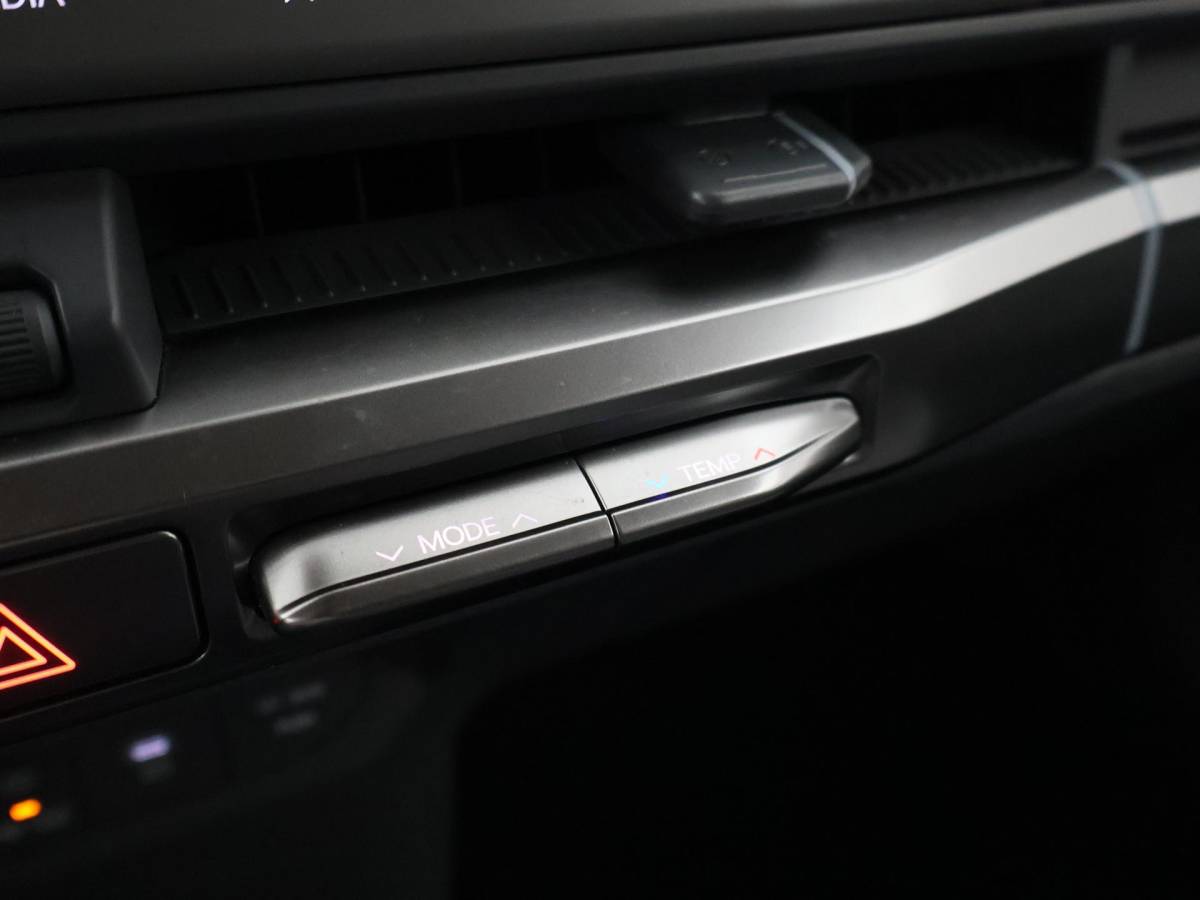Kia EV3 Kia EV3 Plus 58.3 kWh 204 PK + STUURVERW. | STOELVERW. | TREKHAAK | SOH 100% | ADAPTIVE CRUISE | CAMERA