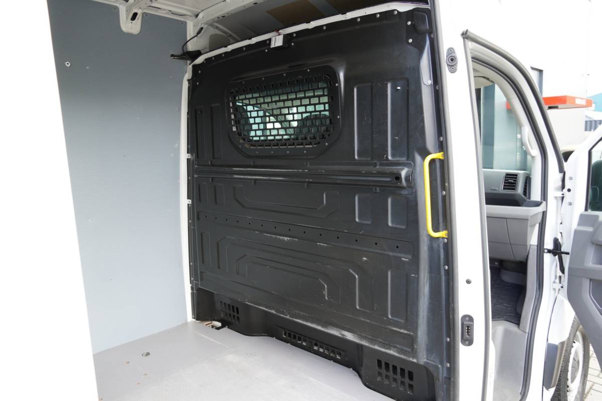 Volkswagen Crafter Volkswagen Crafter 2.0 TDI L3H3 Highline NAP Airco/Cruise