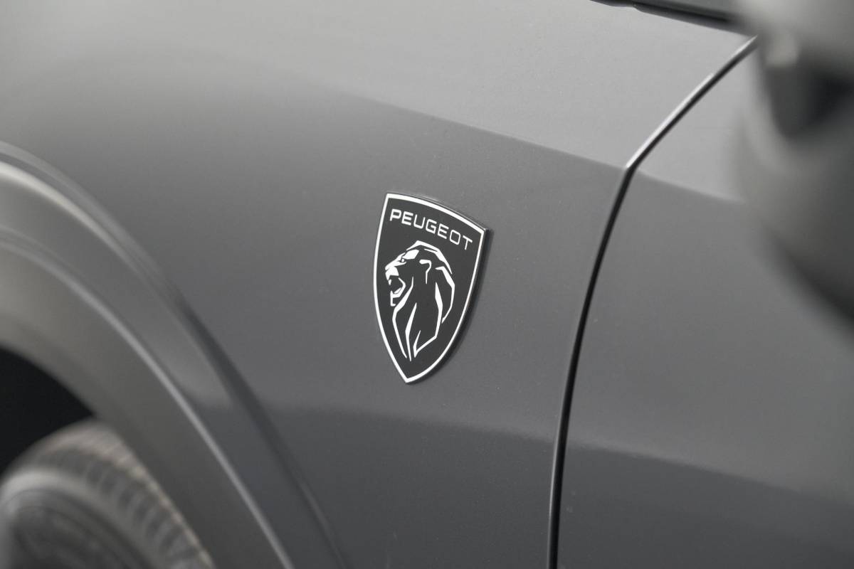 Peugeot 5008 Peugeot 5008 1.2 Hybrid 136 GT 7p | Adaptieve Cruise Control | Camera | Elektrische Kofferklep | Stoelverwarming