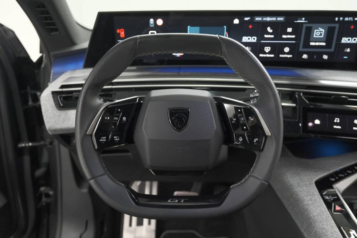 Peugeot 5008 Peugeot 5008 1.2 Hybrid 136 GT 7p | Adaptieve Cruise Control | Camera | Elektrische Kofferklep | Stoelverwarming