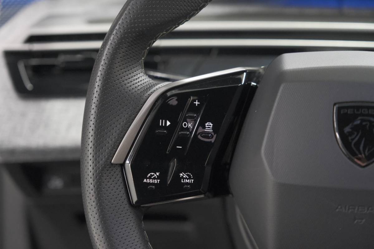 Peugeot 5008 Peugeot 5008 1.2 Hybrid 136 GT 7p | Adaptieve Cruise Control | Camera | Elektrische Kofferklep | Stoelverwarming
