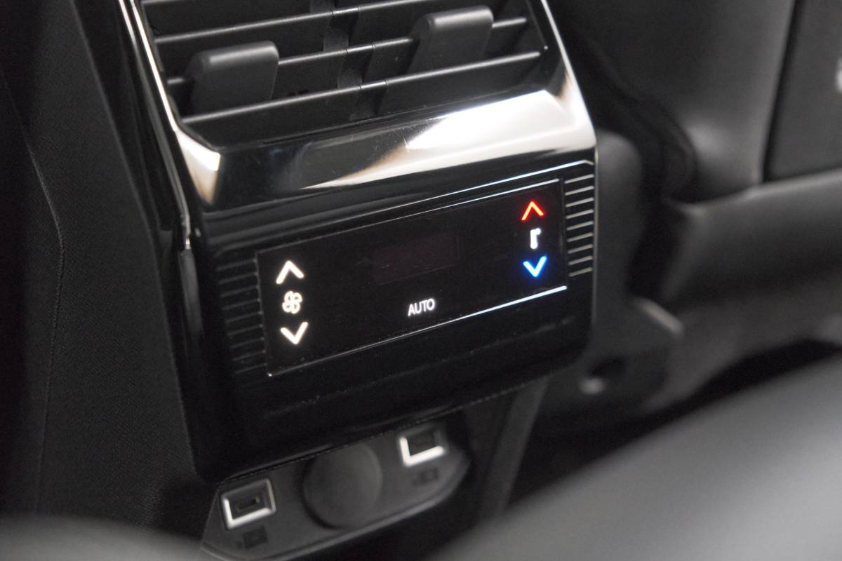 Peugeot 5008 Peugeot 5008 1.2 Hybrid 136 GT 7p | Adaptieve Cruise Control | Camera | Elektrische Kofferklep | Stoelverwarming