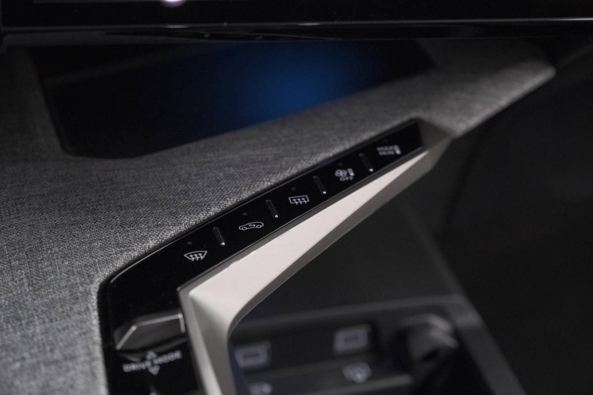 Peugeot 5008 Peugeot 5008 1.2 Hybrid 136 GT 7p | Adaptieve Cruise Control | Camera | Elektrische Kofferklep | Stoelverwarming