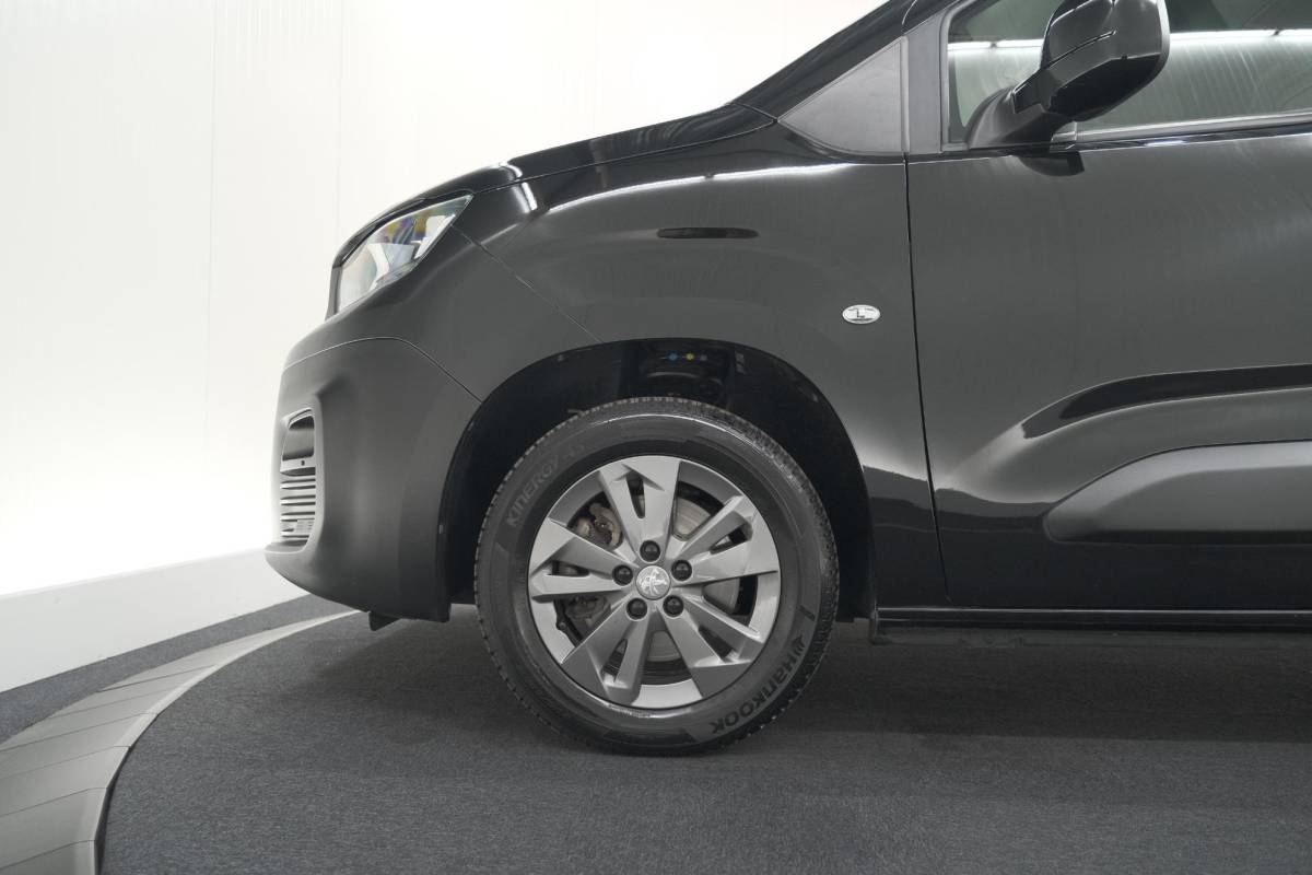 Peugeot Partner Peugeot Partner 1.5 BlueHDi 130 EAT8 S&S L1 | Houten laadvloer | Trekhaak | Camera | Parkeersensoren | Apple Carplay