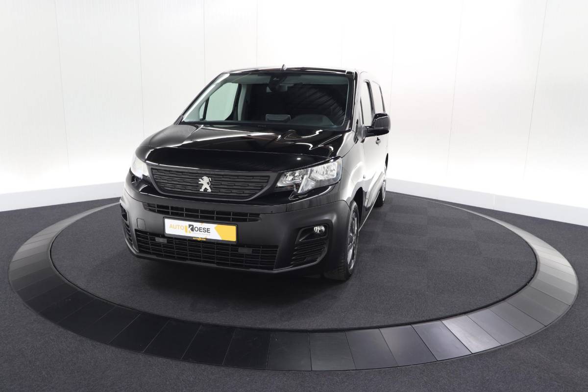 Peugeot Partner Peugeot Partner 1.5 BlueHDi 130 EAT8 S&S L1 | Houten laadvloer | Trekhaak | Camera | Parkeersensoren | Apple Carplay