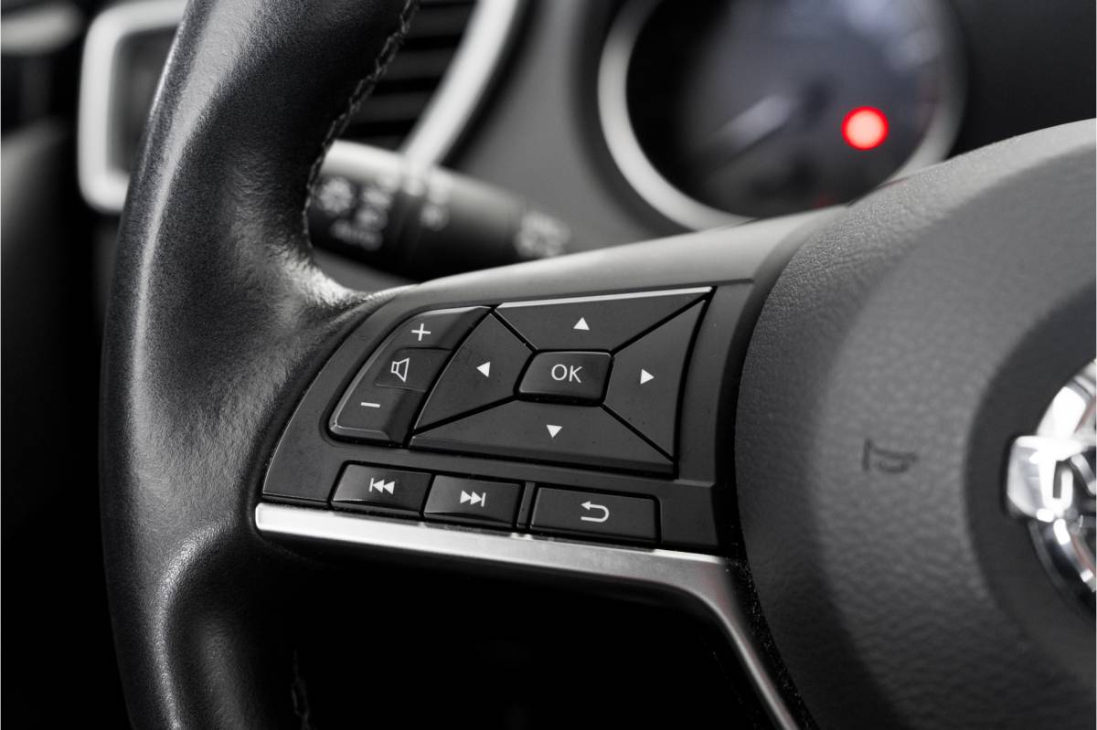 Nissan QASHQAI Nissan Qashqai 1.3 DIG-T Acces Edition Camera|Applecarplay|Climatcontrol