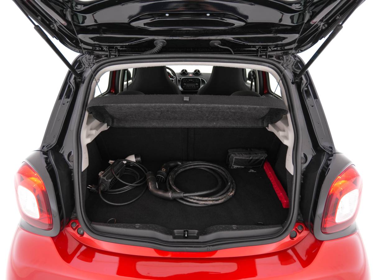 smart Forfour Smart forfour EQ Passion 18 kWh {SoH-95%} Aut.*FACE-LIFT | LED-LIGHTS | HEATED-COMFORTSEATS | CRUISE | ECC | DAB | SMART-AUDIO | COOL/AUDIO-PACK | 15″ALU*