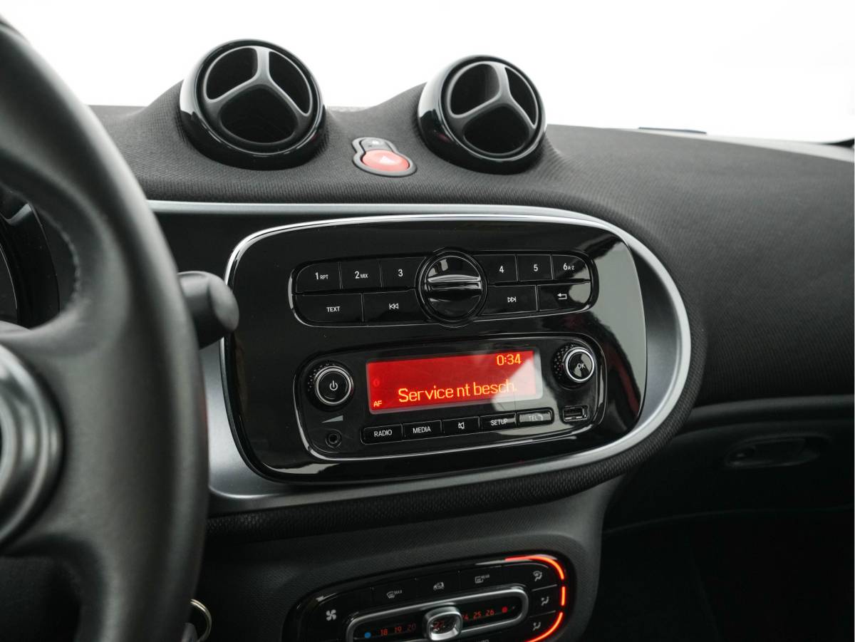 smart Forfour Smart forfour EQ Passion 18 kWh {SoH-95%} Aut.*FACE-LIFT | LED-LIGHTS | HEATED-COMFORTSEATS | CRUISE | ECC | DAB | SMART-AUDIO | COOL/AUDIO-PACK | 15″ALU*