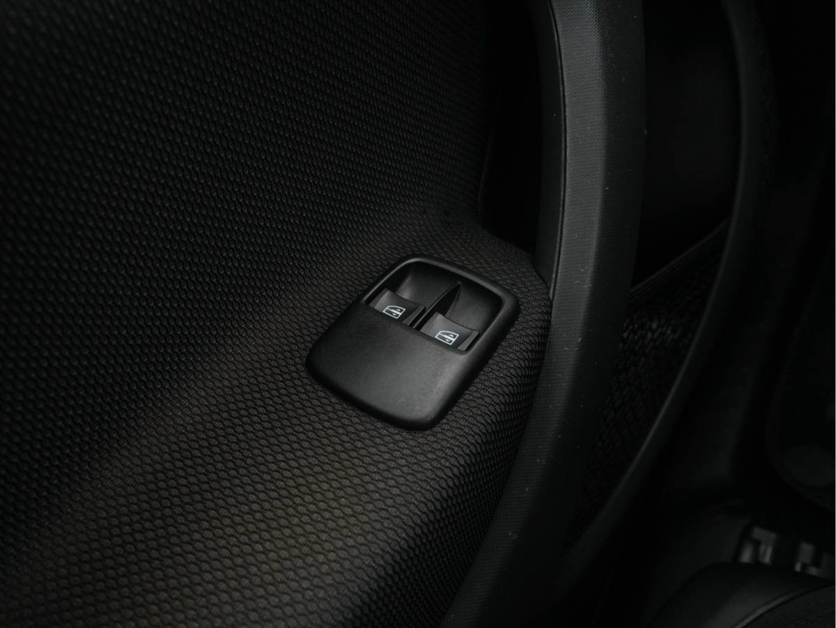 smart Forfour Smart forfour EQ Passion 18 kWh {SoH-95%} Aut.*FACE-LIFT | LED-LIGHTS | HEATED-COMFORTSEATS | CRUISE | ECC | DAB | SMART-AUDIO | COOL/AUDIO-PACK | 15″ALU*