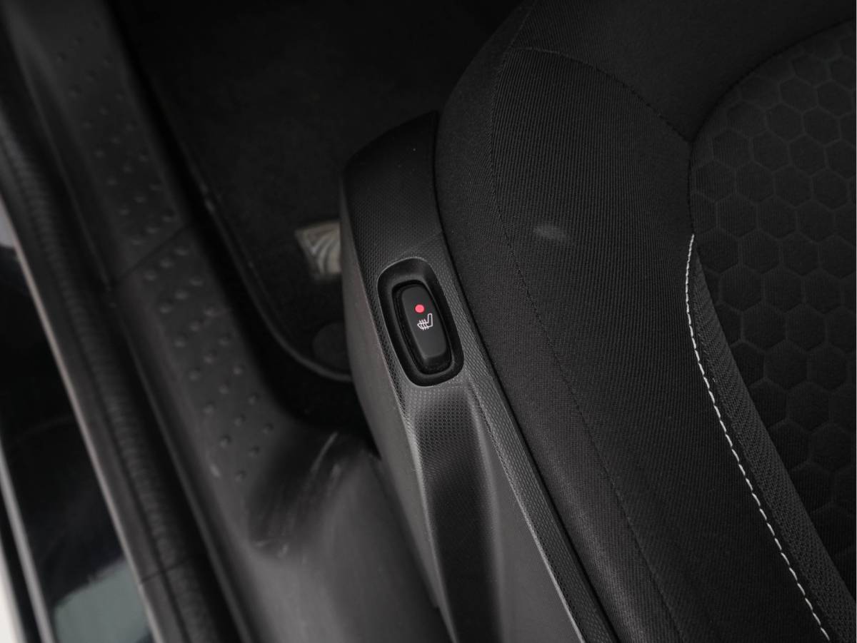 smart Forfour Smart forfour EQ Passion 18 kWh {SoH-95%} Aut.*FACE-LIFT | LED-LIGHTS | HEATED-COMFORTSEATS | CRUISE | ECC | DAB | SMART-AUDIO | COOL/AUDIO-PACK | 15″ALU*