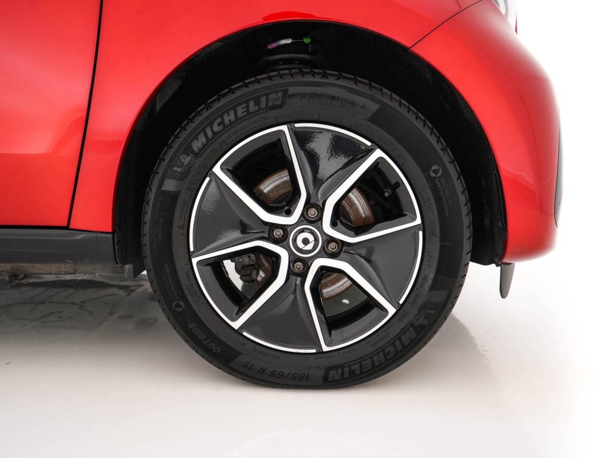 smart Forfour Smart forfour EQ Passion 18 kWh {SoH-95%} Aut.*FACE-LIFT | LED-LIGHTS | HEATED-COMFORTSEATS | CRUISE | ECC | DAB | SMART-AUDIO | COOL/AUDIO-PACK | 15″ALU*
