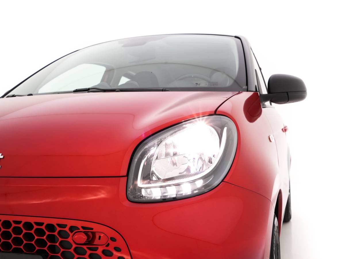 smart Forfour Smart forfour EQ Passion 18 kWh {SoH-95%} Aut.*FACE-LIFT | LED-LIGHTS | HEATED-COMFORTSEATS | CRUISE | ECC | DAB | SMART-AUDIO | COOL/AUDIO-PACK | 15″ALU*