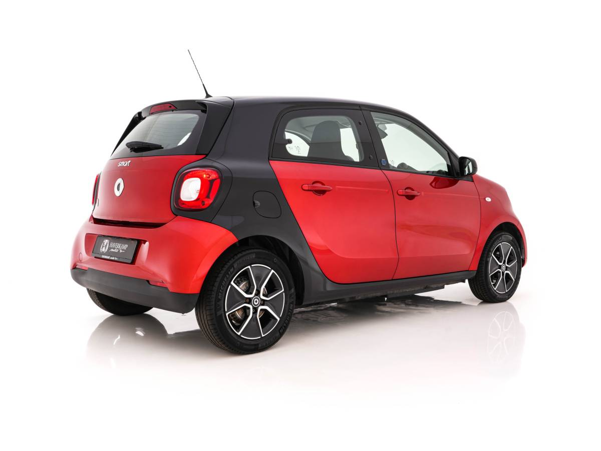 smart Forfour Smart forfour EQ Passion 18 kWh {SoH-95%} Aut.*FACE-LIFT | LED-LIGHTS | HEATED-COMFORTSEATS | CRUISE | ECC | DAB | SMART-AUDIO | COOL/AUDIO-PACK | 15″ALU*