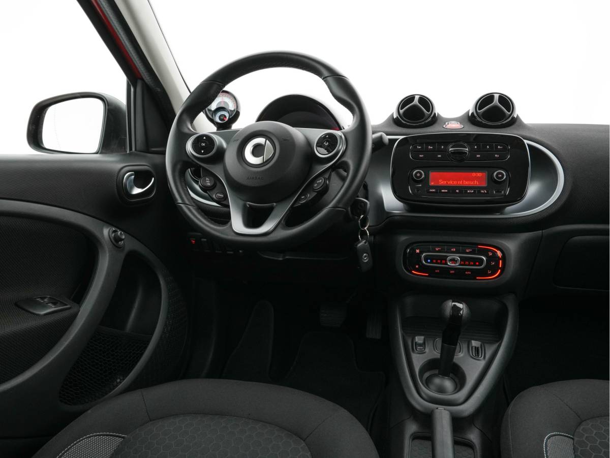 smart Forfour Smart forfour EQ Passion 18 kWh {SoH-95%} Aut.*FACE-LIFT | LED-LIGHTS | HEATED-COMFORTSEATS | CRUISE | ECC | DAB | SMART-AUDIO | COOL/AUDIO-PACK | 15″ALU*