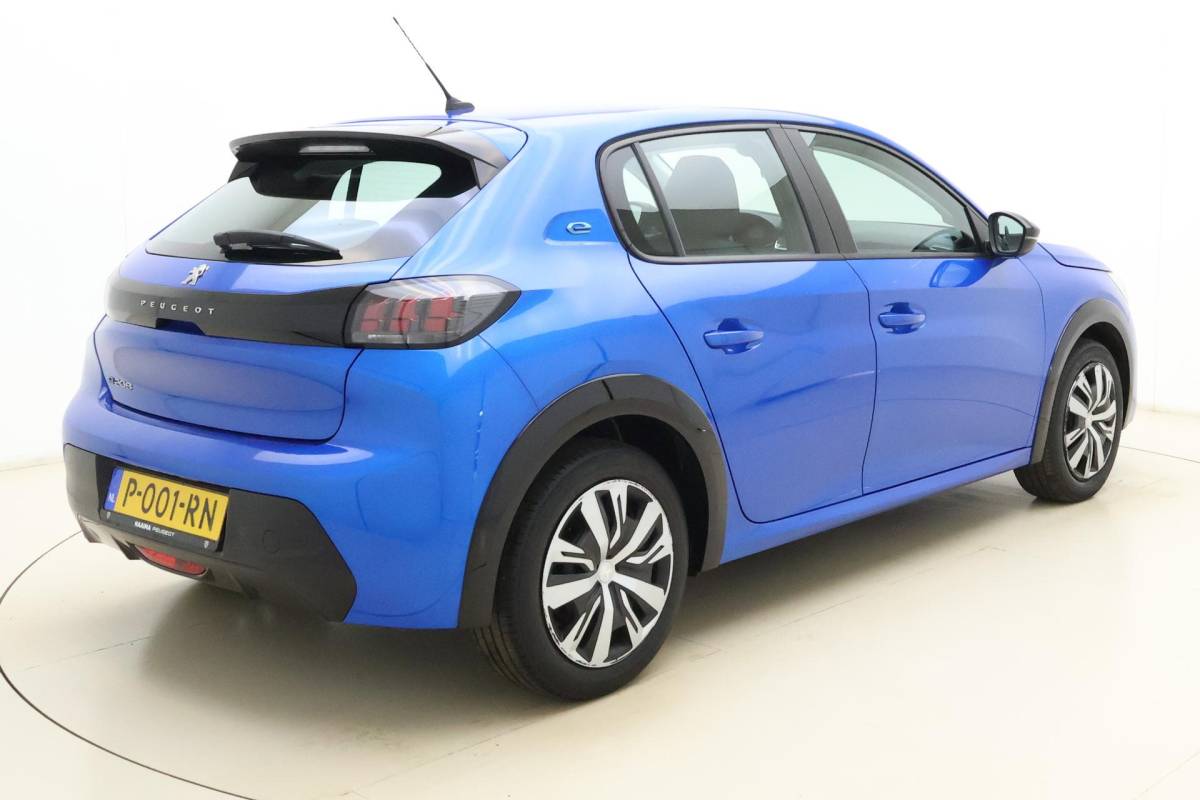 Peugeot e-208 Peugeot e-208 EV Active 50 kWh 88,31% SOH l Navigatie l Stoelverwarming l Bluetooth l Apple Carplay & Android Auto l DAB l LED l PDC achter