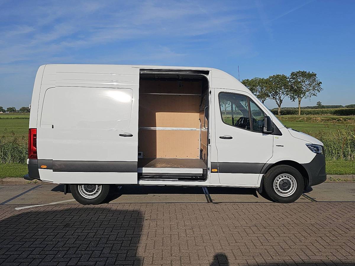 Mercedes-Benz eSprinter MERCEDES-BENZ ESPRINTER 314 l2h2 81 kwh led