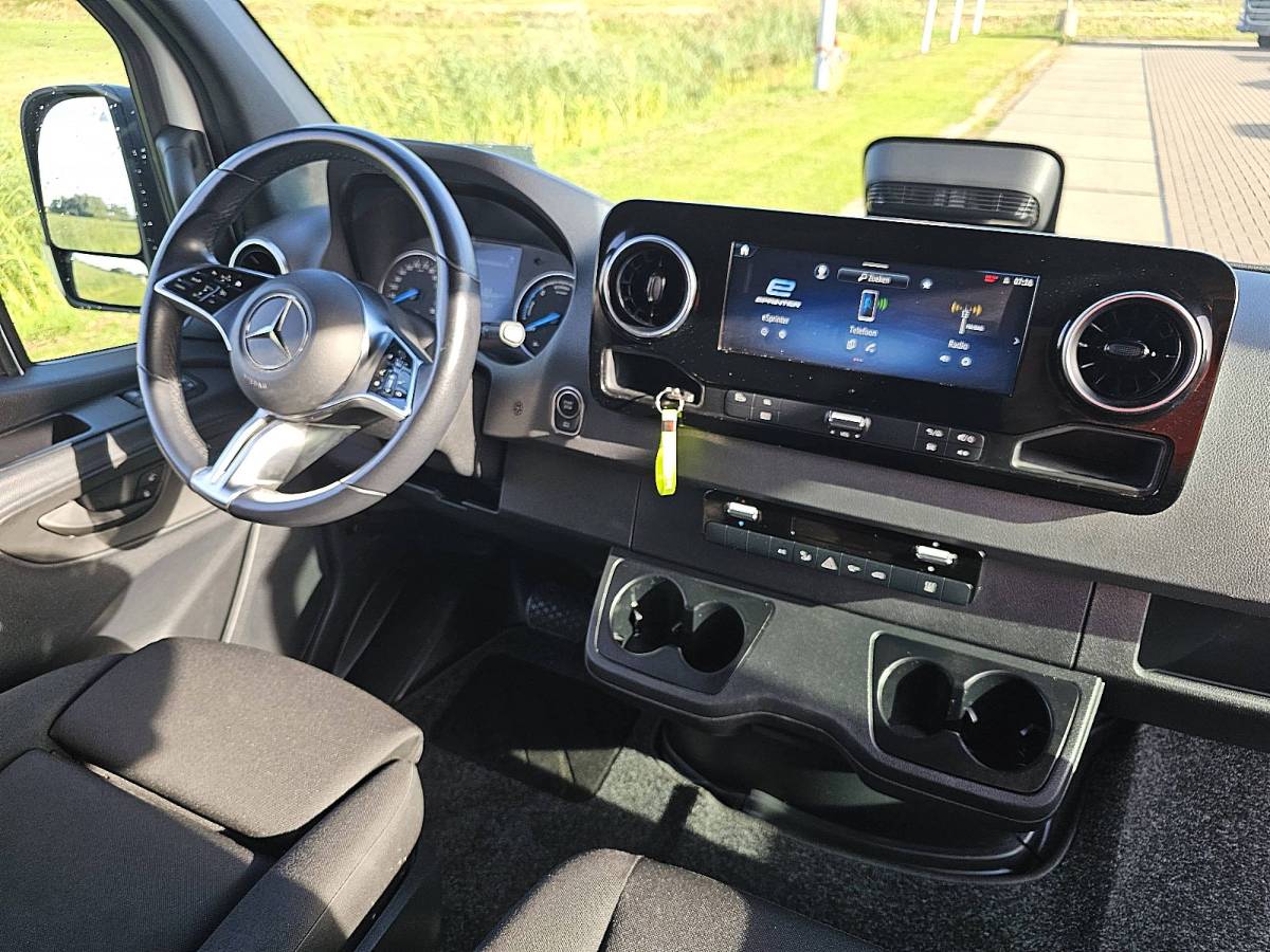Mercedes-Benz eSprinter MERCEDES-BENZ ESPRINTER 314 l2h2 81 kwh led