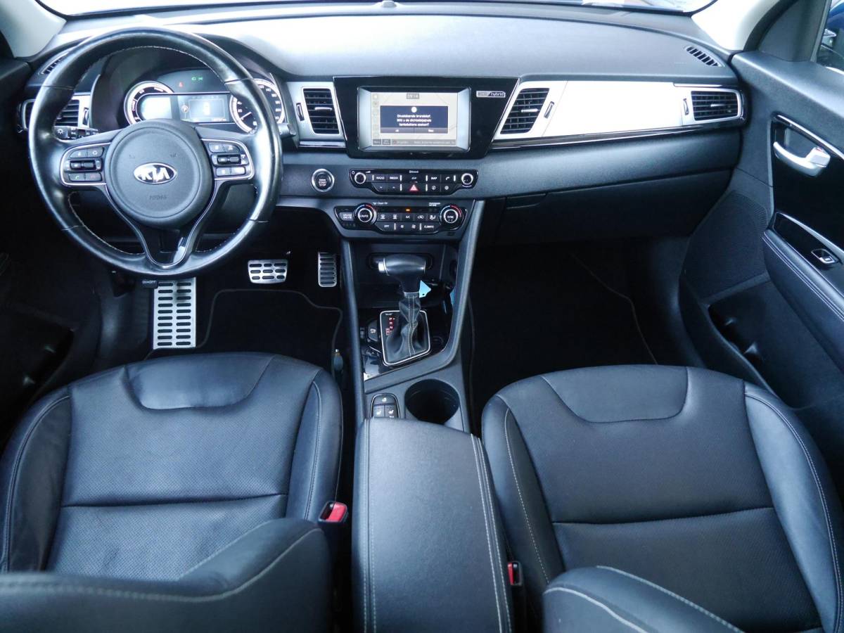 Kia Niro Kia Niro 1.6 GDi Hybrid ExecutiveLine | Automaat | Dodehoek detectie | Adaptieve Cruise | Stoelverwarming | Lederenbekleding | Camera | Xenon verlichting | Parkeersensoren | Navigatie
