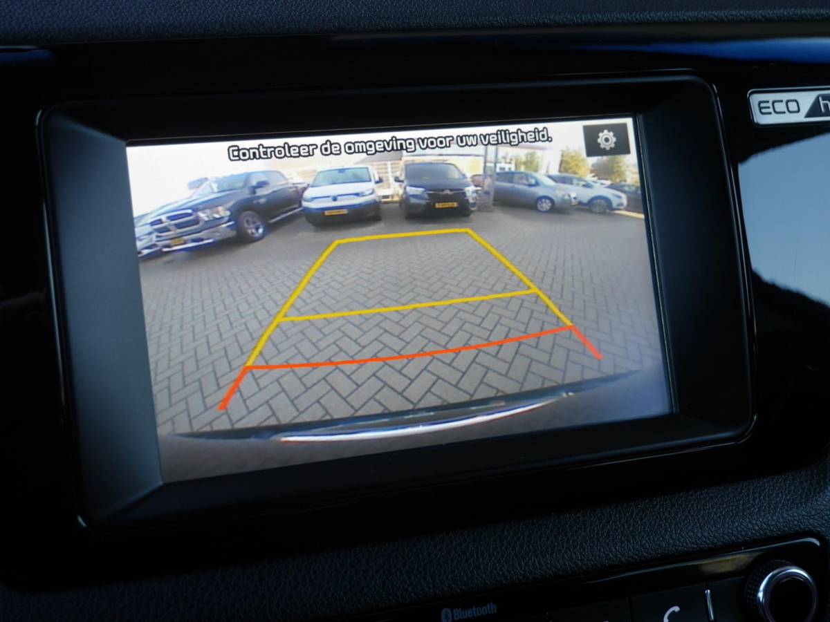 Kia Niro Kia Niro 1.6 GDi Hybrid ExecutiveLine | Automaat | Dodehoek detectie | Adaptieve Cruise | Stoelverwarming | Lederenbekleding | Camera | Xenon verlichting | Parkeersensoren | Navigatie