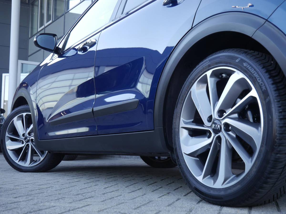 Kia Niro Kia Niro 1.6 GDi Hybrid ExecutiveLine | Automaat | Dodehoek detectie | Adaptieve Cruise | Stoelverwarming | Lederenbekleding | Camera | Xenon verlichting | Parkeersensoren | Navigatie