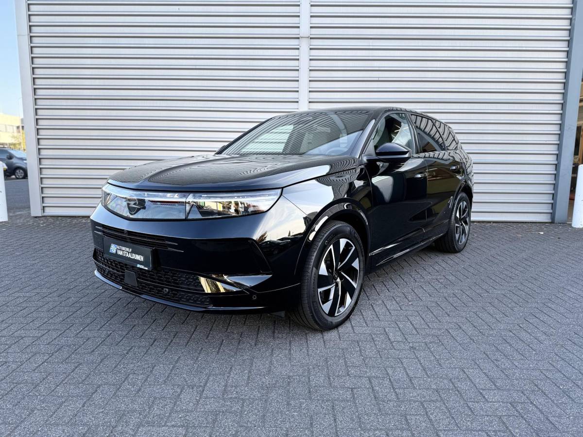Opel Grandland Opel Grandland 1.6 Turbo Plug-in-Hybrid GS  NIEUW BINNEN |360 Camera | PDC | Stoelverwarming | Stuurverwarming | NAVI | Draadloos tel opladen | ECC | Apple carplay |