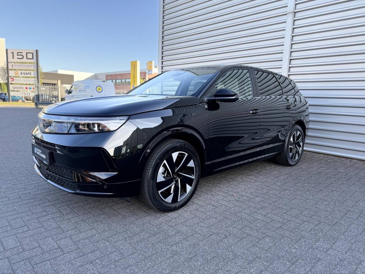 Opel Grandland Opel Grandland 1.6 Turbo Plug-in-Hybrid GS  NIEUW BINNEN |360 Camera | PDC | Stoelverwarming | Stuurverwarming | NAVI | Draadloos tel opladen | ECC | Apple carplay |
