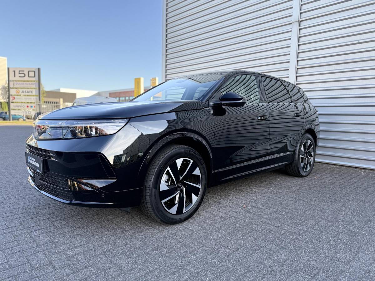 Opel Grandland Opel Grandland 1.6 Turbo Plug-in-Hybrid GS  NIEUW BINNEN |360 Camera | PDC | Stoelverwarming | Stuurverwarming | NAVI | Draadloos tel opladen | ECC | Apple carplay |