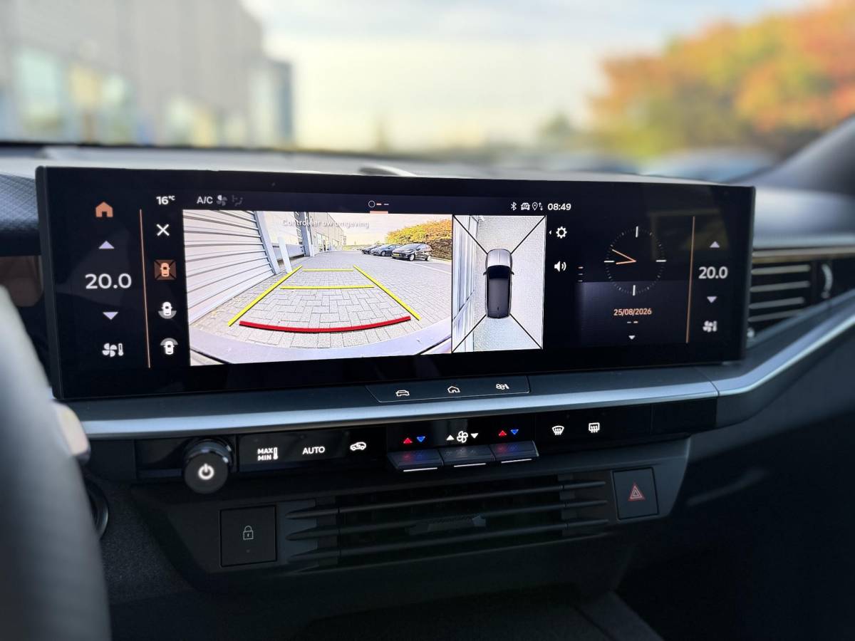 Opel Grandland Opel Grandland 1.6 Turbo Plug-in-Hybrid GS  NIEUW BINNEN |360 Camera | PDC | Stoelverwarming | Stuurverwarming | NAVI | Draadloos tel opladen | ECC | Apple carplay |