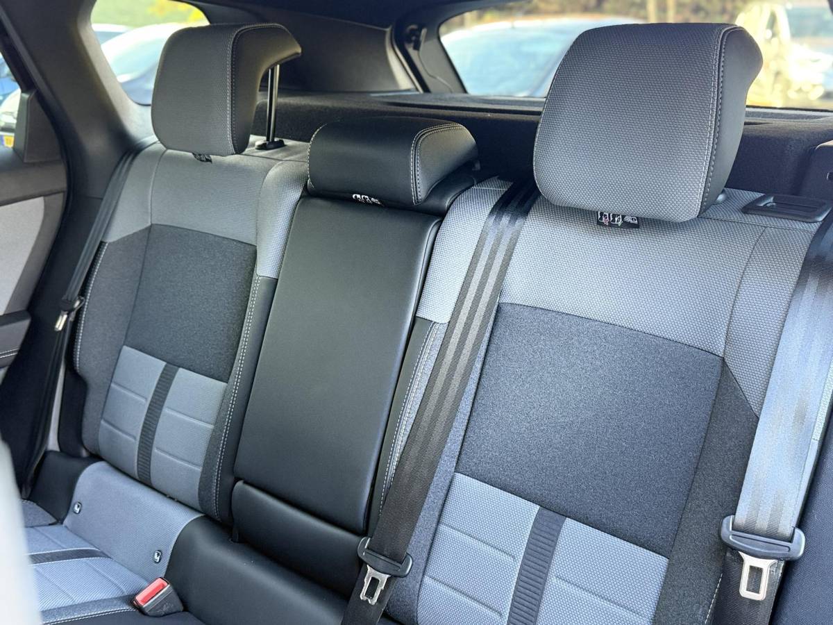Opel Grandland Opel Grandland 1.6 Turbo Plug-in-Hybrid GS  NIEUW BINNEN |360 Camera | PDC | Stoelverwarming | Stuurverwarming | NAVI | Draadloos tel opladen | ECC | Apple carplay |