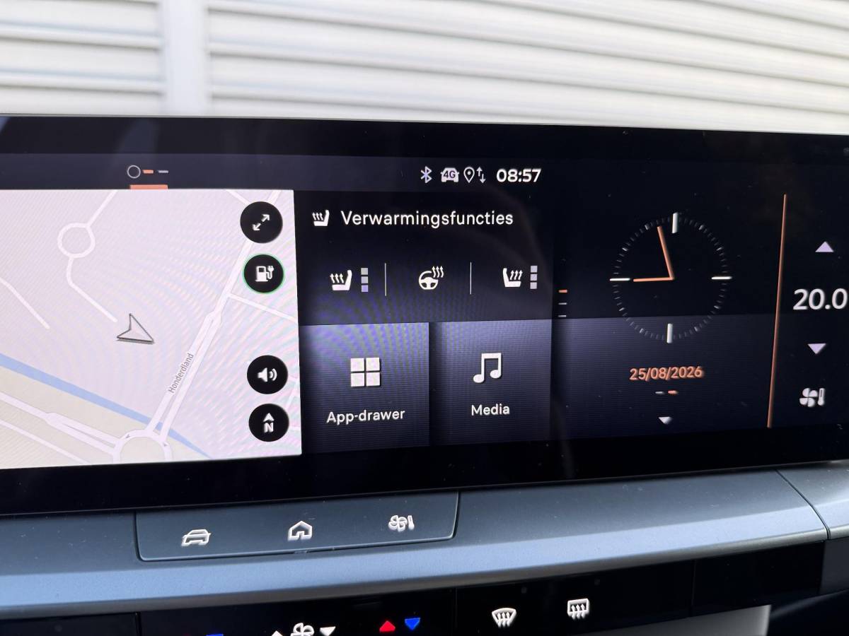 Opel Grandland Opel Grandland 1.6 Turbo Plug-in-Hybrid GS  NIEUW BINNEN |360 Camera | PDC | Stoelverwarming | Stuurverwarming | NAVI | Draadloos tel opladen | ECC | Apple carplay |
