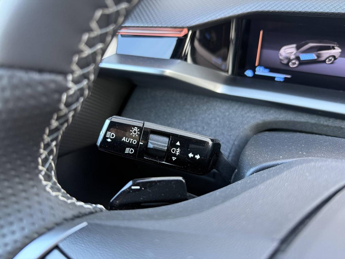 Opel Grandland Opel Grandland 1.6 Turbo Plug-in-Hybrid GS  NIEUW BINNEN |360 Camera | PDC | Stoelverwarming | Stuurverwarming | NAVI | Draadloos tel opladen | ECC | Apple carplay |