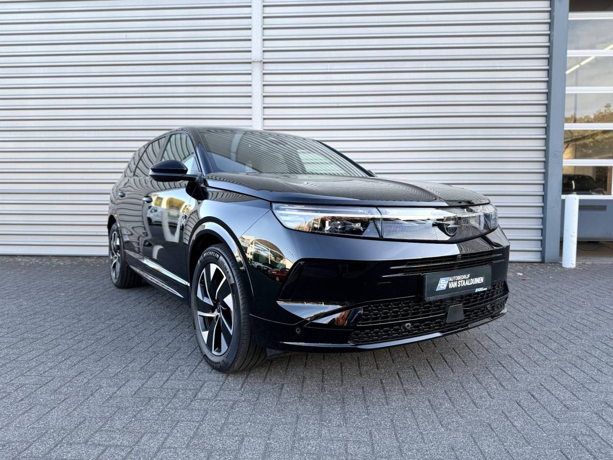 Opel Grandland Opel Grandland 1.6 Turbo Plug-in-Hybrid GS  NIEUW BINNEN |360 Camera | PDC | Stoelverwarming | Stuurverwarming | NAVI | Draadloos tel opladen | ECC | Apple carplay |