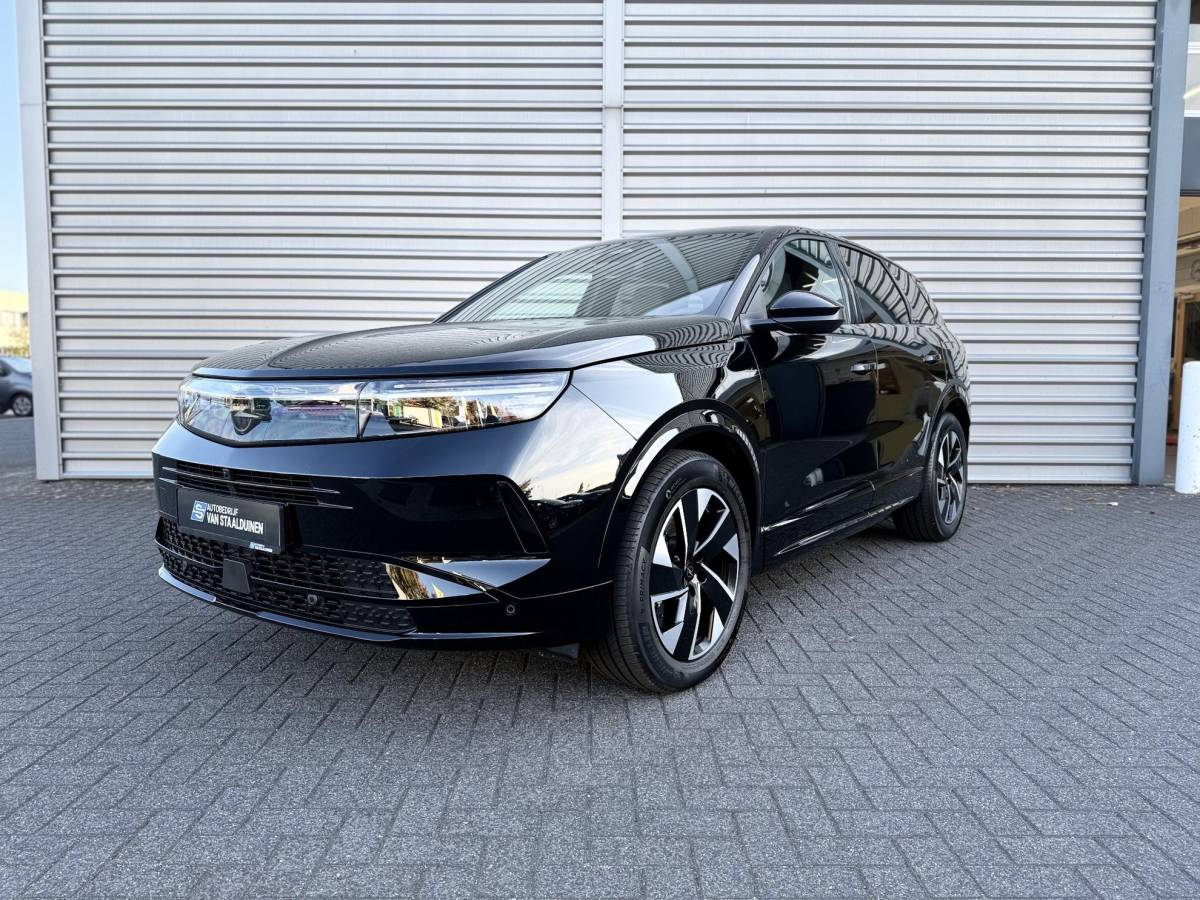 Opel Grandland Opel Grandland 1.6 Turbo Plug-in-Hybrid GS  NIEUW BINNEN |360 Camera | PDC | Stoelverwarming | Stuurverwarming | NAVI | Draadloos tel opladen | ECC | Apple carplay |