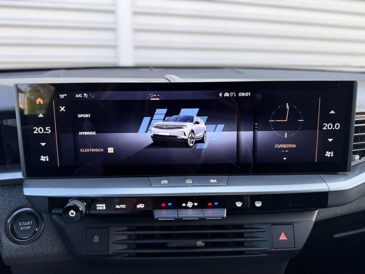 Opel Grandland Opel Grandland 1.6 Turbo Plug-in-Hybrid GS  NIEUW BINNEN |360 Camera | PDC | Stoelverwarming | Stuurverwarming | NAVI | Draadloos tel opladen | ECC | Apple carplay |