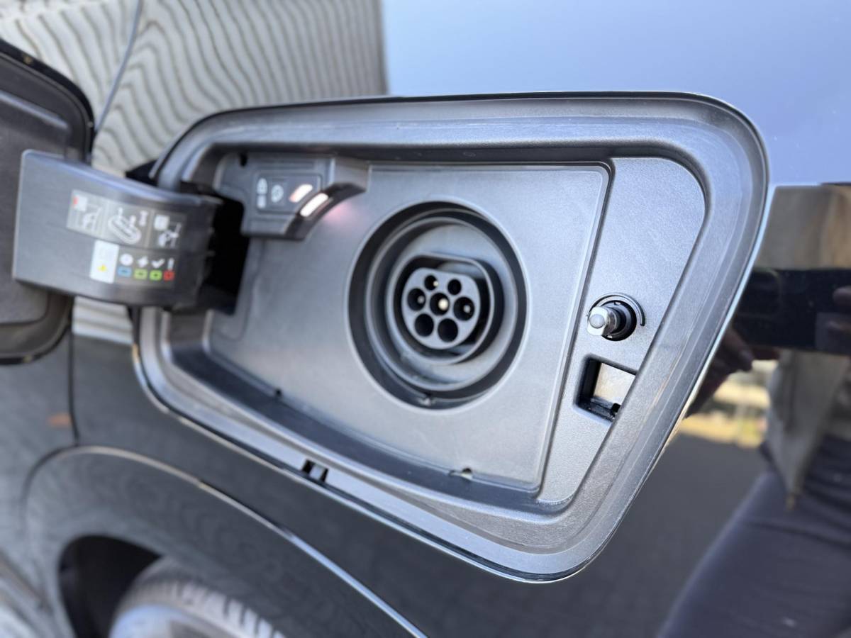Opel Grandland Opel Grandland 1.6 Turbo Plug-in-Hybrid GS  NIEUW BINNEN |360 Camera | PDC | Stoelverwarming | Stuurverwarming | NAVI | Draadloos tel opladen | ECC | Apple carplay |