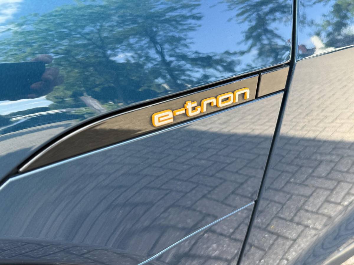 Audi e-tron Audi e-tron 55 quattro advanced Pro Line S 95 kWh